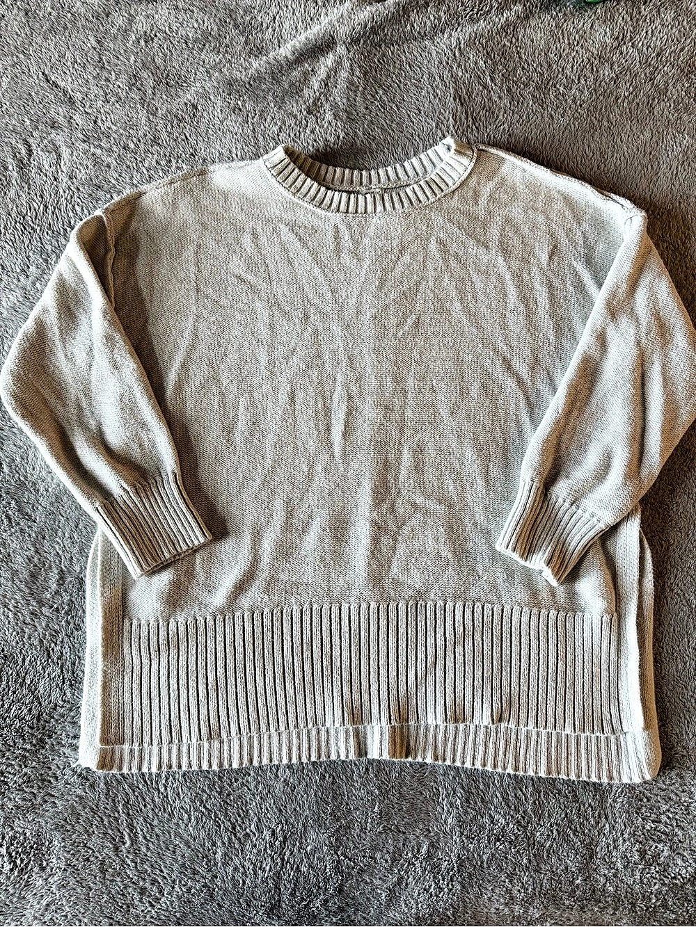 aerie Crew Neck Ribbed Sweater Side Slits in Cream Size Small